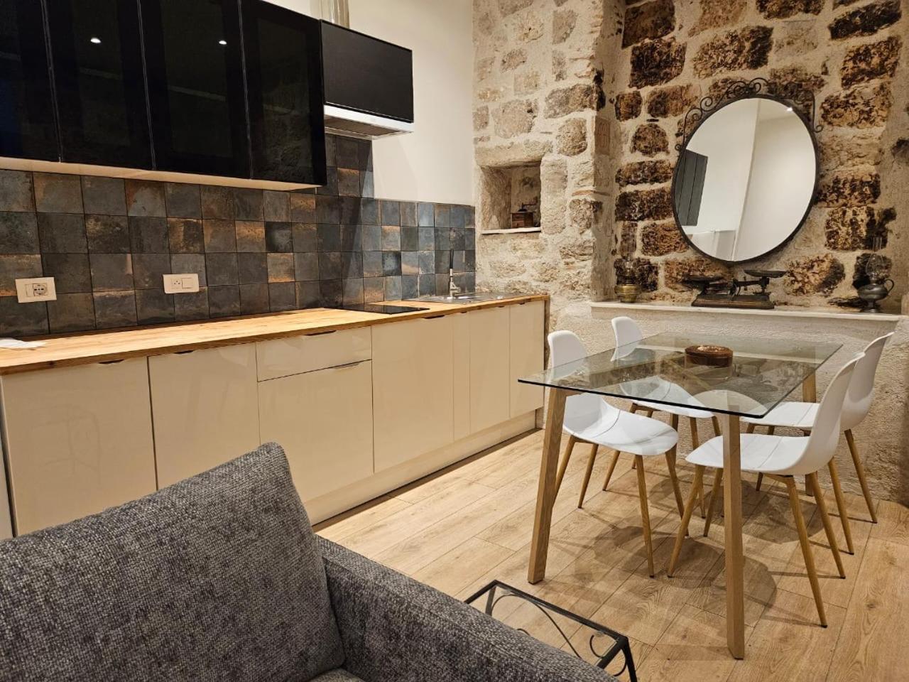 Le Beffroi Aparthotel Tournon-dʼAgenais Екстериор снимка